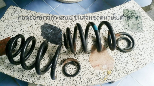 รับเปลี่ยนสปริงหลัง BMW X3 E83 ของใหม่