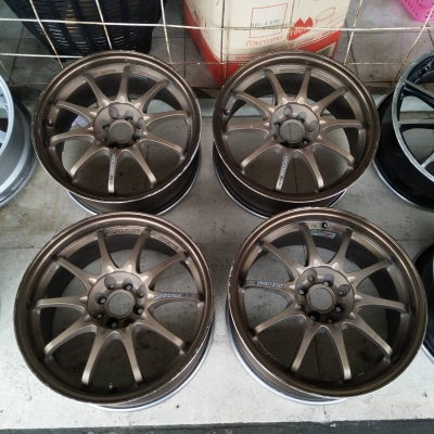 ขอบ17นิ้ว4รู100 ชุดนี้สมบูรณ์พร้อมใช้ ราคา 4300 บาท