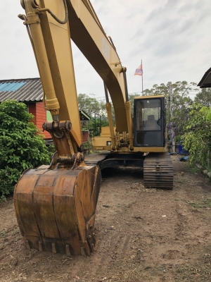ขายCAT E200Bสภาพสวยพร้อมใช้ ติดต่อคุณอ๊อฟ พิจิตร 086-737-9991