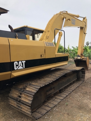 ขายCAT E200Bสภาพสวยพร้อมใช้ ติดต่อคุณอ๊อฟ พิจิตร 086-737-9991