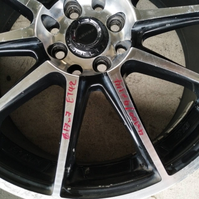 ขอบ17นิ้ว4รู100/114 ชุดนี้สมบูรณ์พร้อมใช้ ราคา 3900 บาท