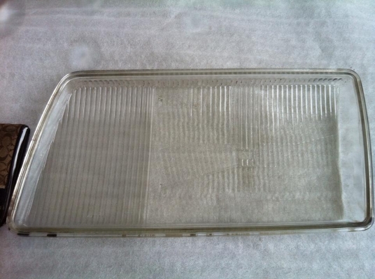 เลนส์ไฟหน้า BENZ w126 ด้านขวา BOSCH แท้