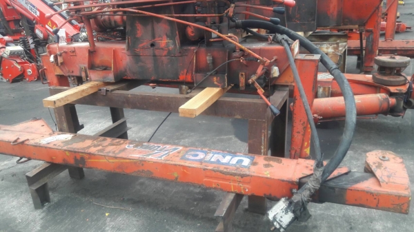 เครนเฮี๊ยบ ยี่ห้อ ยูนิต ขนาด 2 ตัน