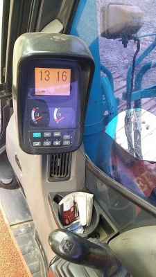 ขาย 1,850,000 KOBELCO sk 200-8 yn 12 super X 8,400 ชม. เครื่องดี ปั้มแรง เอวแน่น ช่วงล่างสวย สีไม่สวยเอกสารแจ้งจำหน่าย รถสวยพร้อมใช้ รถอยู่ เพชรบุรี 090-772-3710 090-772-3708