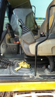 ขาย 1,350,000 CAT 312 D รถสวยเหมือนใหม่ 9,500 ชม.  เครื่องดี ปั๊มแรง เอวแน่น ช่วงล่างใหม่หมด ไฟฟ้าเต็ม เอกสารใบแจ้งจำหน่าย รถสวยพร้อมใช้ รถอยู่ ยะโสธร 090-772-3710 090-772-3708