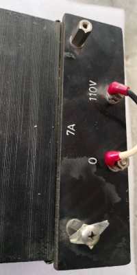 1,200 บ.ส่งถึงบ้านฟรีโทร 083-2000058 LINE ID: line832923 หม้อแปลงไฟจากไฟบ้านเรา 220 V. เป็นไฟญี่ปุ่นหรือเมริกา 100 - 120V. เลือกจุดต่อใช้งานได้ ขนาดกำลัง 7 A.เต็มๆจากญี่ปุ่น(มีแค่ 4 ตัว)