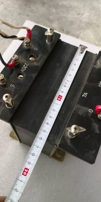 1,200 บ.ส่งถึงบ้านฟรีโทร 083-2000058 LINE ID: line832923 หม้อแปลงไฟจากไฟบ้านเรา 220 V. เป็นไฟญี่ปุ่นหรือเมริกา 100 - 120V. เลือกจุดต่อใช้งานได้ ขนาดกำลัง 7 A.เต็มๆจากญี่ปุ่น(มีแค่ 4 ตัว)