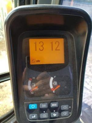 ขาย 1,350,000 KOBELCO sk 75-8 super 8,790 ชม. รถสวยเหมือนใหม่ เต็มทุกระบบ เอกสารแจ้งจำหน่าย  รถอยู่ กทม. 090-772-3710 090-772-3708