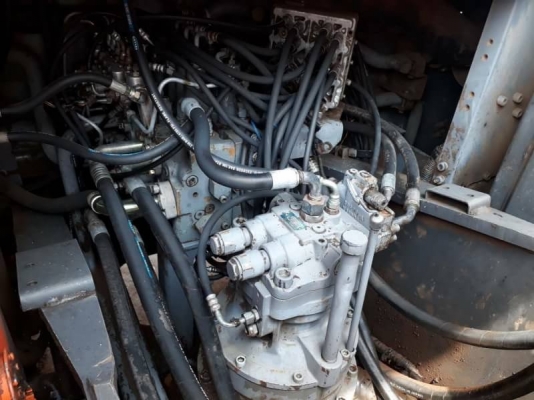 ขาย 1,150,000  HITASHI  ZX 200-3 เครื่องดี  ปั้มแรง เอวดี ช่วงล่างแน่น รถพร้อมใช้  เอกสารเล่มทะเบียน รถสวยพร้อมใช้เอกสารพร้อมโอน รถอยู่ ราชบุรี 090-772-3710 090-772-3708