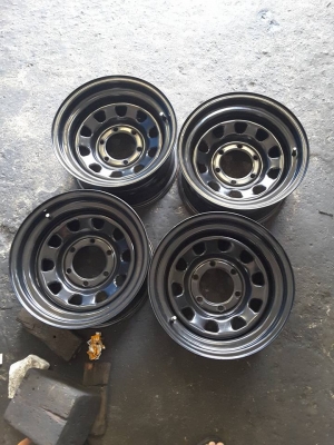 ล้อกะทะลาย Rock ขอบ 15*8 et-20 สภาพใหม่ 1ชุด