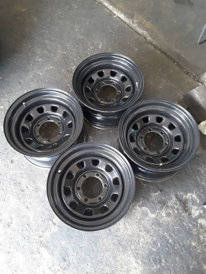 ล้อกะทะลาย Rock ขอบ 15*8 et-20 สภาพใหม่ 1ชุด