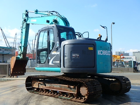 ขายรถขุดนำเข้าจากประเทศญี่ปุ่น kobelco sk135 yy06 รุ่น8 แทรกกว้าง 70 cm รถกำลังเดินทางถึงไทยเร็วๆนี้ สนใจติดต่อสอบถาม 092-3309229 อีด