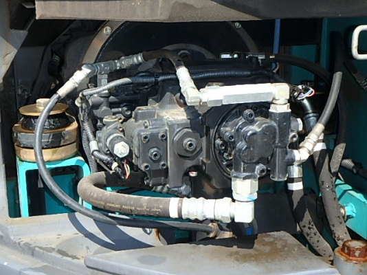 ขายรถขุดนำเข้าจากประเทศญี่ปุ่น kobelco sk135 yy06 รุ่น8 แทรกกว้าง 70 cm รถกำลังเดินทางถึงไทยเร็วๆนี้ สนใจติดต่อสอบถาม 092-3309229 อีด