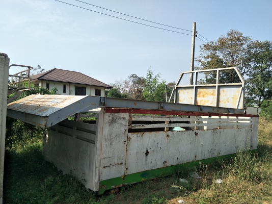 ขาย ถาดขึ้นแมคโคร ยาว 6 เมตร เหล็กบีมแทงร้อย สภาพใหม่ สวย พร้อมใช้งาน โทร 083-9628875