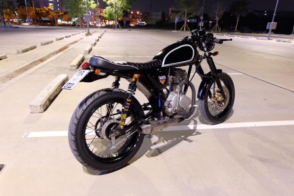 ขาย Honda GL125 แต่ง Cafe รถอยู่ กรุงเทพ ดอนเมือง เอกสารเล่มทะเบียน ภาษี61 พร้อมโอน