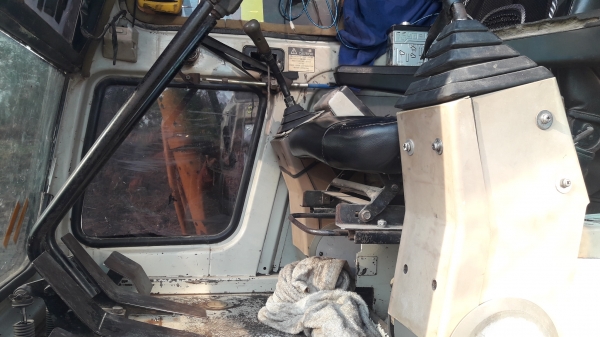 ขายด่วนSK120มากทรี ไฟฟ้ามี แอรหนาว เอกสารอินวอยส์  สภาพพร้อมใช้