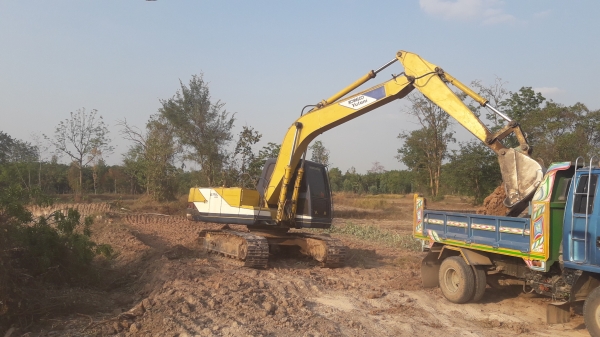 ขายด่วนSK120มากทรี ไฟฟ้ามี แอรหนาว เอกสารอินวอยส์  สภาพพร้อมใช้