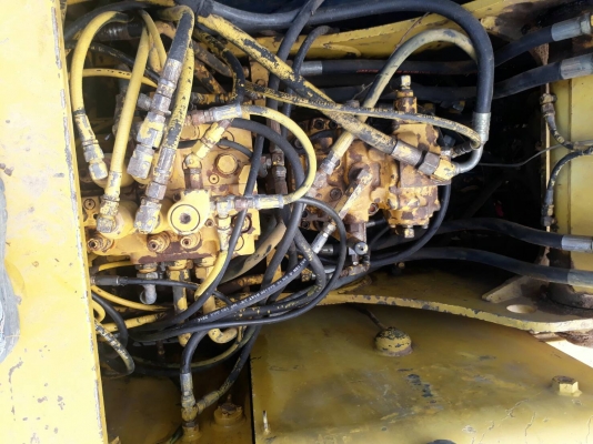 ขายด่วนSK120มากทรี ไฟฟ้ามี แอรหนาว เอกสารอินวอยส์  สภาพพร้อมใช้