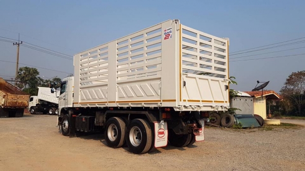 HINO MEGA 344 แรง ปี 56 เฟืองเร็ว แม่เดี่ยวดัมพ์คอกเกษตรพืชไร่ กระบะสามมิตรแท้ ไมล์แท้ 100,000 กม. ยางเรเดียลเต็ม ทะเบียนพร้อม