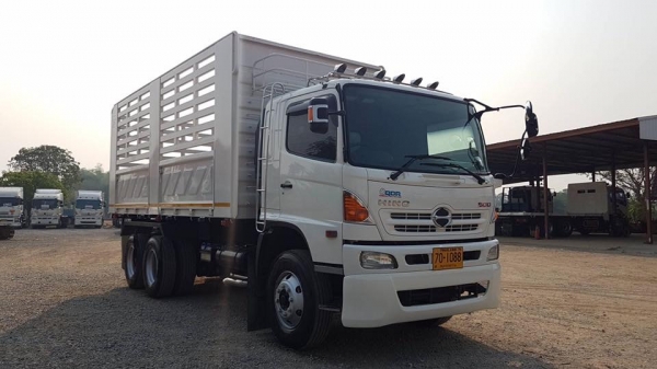 HINO MEGA 344 แรง ปี 56 เฟืองเร็ว แม่เดี่ยวดัมพ์คอกเกษตรพืชไร่ กระบะสามมิตรแท้ ไมล์แท้ 100,000 กม. ยางเรเดียลเต็ม ทะเบียนพร้อม