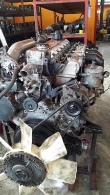 เครื่องยนต์ฮีโน่PO9C#300แรงม้าสวยๆสมบูรณ์ ติดนิ่มดีมากเร่งได้แรงๆรายละเอียดที่081-1951535ครับ