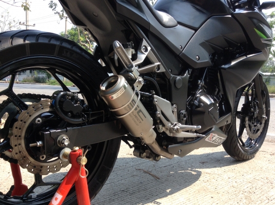 ด่วน Kawasaki Z250