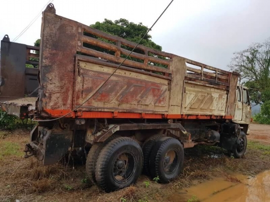 ขาย 385,000 บาท ISUZU. ROCKY FXZ13NFY (210 หัวขาว) 2 เพลาดั้ม สามมิตร เครื่อง Nissan PE6-Turbo-290 แ