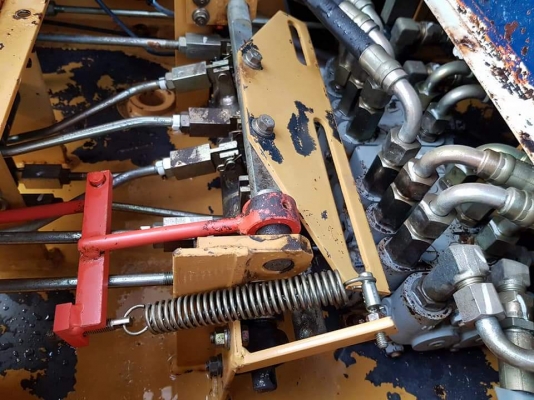 ขออนุญาติขายรถขุด ขนาด 5.5 ตัน หรือ PC 55 Mitsubishi MXR55 แทรคยางสภาพสมบูรณ์ เครื่องยนต์ดีมาก (หัวน็อตยังสีทอง) การใช้งานรถคันนี้เพียง 1800 ชั่วโมง รถนอกไม่เคยใช้งานในไทย สภาพเอวสวิงดีมากๆ ระบบทำงานไว สภาพนี้หาได้ยากมาก รับรองคุณภาพและการใช้งาน ราคา 320, ขออนุญาติขายรถขุด ขนาด 5.5 ตัน หรือ PC 55 Mitsubishi MXR55 แทรคยางสภาพสมบูรณ์ เครื่องยนต์ดีมาก (หัวน็อตยังสีทอง) การใช้งานรถคันนี้เพียง 1800 ชั่วโมง รถนอกไม่เคยใช้งานในไทย สภาพเอวสวิงดีมากๆ ระบบทำงานไว สภาพนี้หาได้ยากมาก รับรองคุณภาพและการใช้งาน ราคา 320,