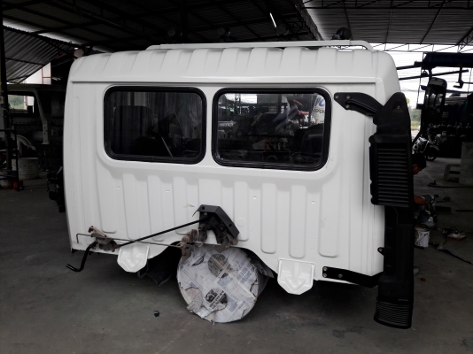 หัวรถ Hino ไฮเทค (ตามสภาพ) หัวรถ Hino ไฮเทค (ตามสภาพ)