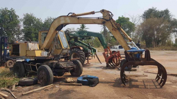 ขาย แบคโฮล้อยางขับเคลื่อน 2 เพลา 4WD KOMATSU PW60-1 ติดคีบ มีบุ้งกี๋ให้ด้วย ยางเต็ม เอกสารใบซื้อขาย ขาย แบคโฮล้อยางขับเคลื่อน 2 เพลา 4WD KOMATSU PW60-1 ติดคีบ มีบุ้งกี๋ให้ด้วย ยางเต็ม เอกสารใบซื้อขาย