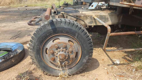 ขาย แบคโฮล้อยางขับเคลื่อน 2 เพลา 4WD KOMATSU PW60-1 ติดคีบ มีบุ้งกี๋ให้ด้วย ยางเต็ม เอกสารใบซื้อขาย ขาย แบคโฮล้อยางขับเคลื่อน 2 เพลา 4WD KOMATSU PW60-1 ติดคีบ มีบุ้งกี๋ให้ด้วย ยางเต็ม เอกสารใบซื้อขาย