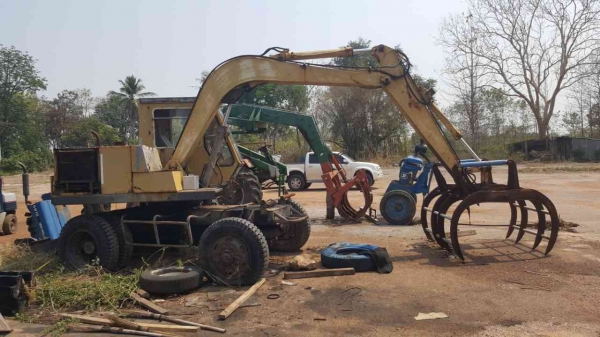 ขาย แบคโฮล้อยางขับเคลื่อน 2 เพลา 4WD KOMATSU PW60-1 ติดคีบ มีบุ้งกี๋ให้ด้วย ยางเต็ม เอกสารใบซื้อขาย ขาย แบคโฮล้อยางขับเคลื่อน 2 เพลา 4WD KOMATSU PW60-1 ติดคีบ มีบุ้งกี๋ให้ด้วย ยางเต็ม เอกสารใบซื้อขาย