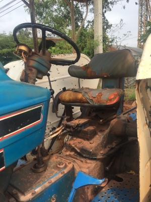 ขายด่วน !! FORD 6600 ใบดัน + ผาน 3 เสื้อลาย มีเล่มพร้อมโอน