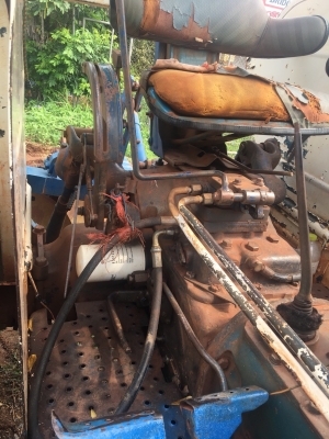 ขายด่วน !! FORD 6600 ใบดัน + ผาน 3 เสื้อลาย มีเล่มพร้อมโอน