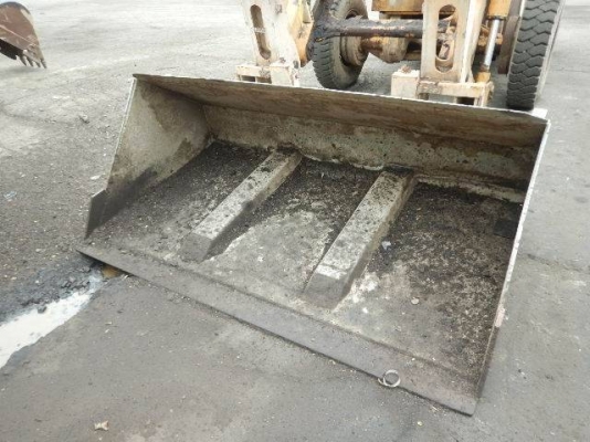 รถตัก KOMATSU SD25-3