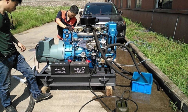 เครื่องปั่นไฟ มารีน Marine 27KVA เครื่องปั่นไฟ มารีน Marine 27KVA