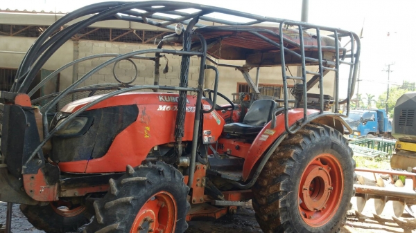 ขาย รถ ไถ Kubota M6040 su ขาย รถ ไถ Kubota M6040 su