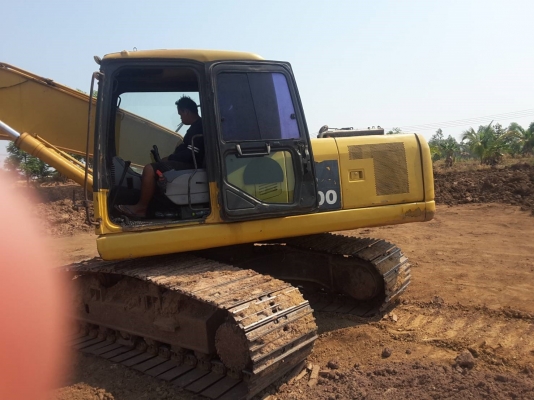 ขาย รถแบคโฮเล็ก pc200-7 รถเล่มพร้อม