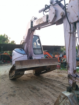 รถแบคโฮ SUMITOMO PC60 รถเก่านอกพึ่งนำเข้ามา ยังไม่เคยใช้งานในไทย เครื่องดี ปั๊มแรง เอวแน่น โซ่แทร็กเหล็ก มีเกี๊ยยาง มีลายหัวกระแทก ใช้ไฟฟ้า สภาพพร้อมใช้งาน มีเอกสารใบอินวอยซ์