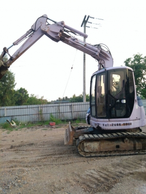 รถแบคโฮ SUMITOMO PC60 รถเก่านอกพึ่งนำเข้ามา ยังไม่เคยใช้งานในไทย เครื่องดี ปั๊มแรง เอวแน่น โซ่แทร็กเหล็ก มีเกี๊ยยาง มีลายหัวกระแทก ใช้ไฟฟ้า สภาพพร้อมใช้งาน มีเอกสารใบอินวอยซ์