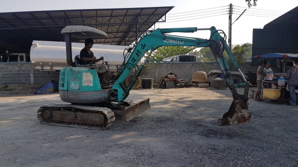 ขายรถขุด30sr.ถูกๆไปเลย..310000