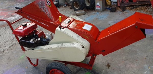 เครื่องสับกิ่งไม้  สอบถามได้ต่อรองได้ขายได้ขาย