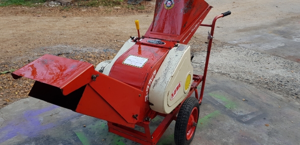 เครื่องสับกิ่งไม้  สอบถามได้ต่อรองได้ขายได้ขาย