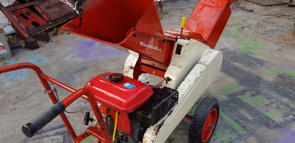 เครื่องสับกิ่งไม้  สอบถามได้ต่อรองได้ขายได้ขาย