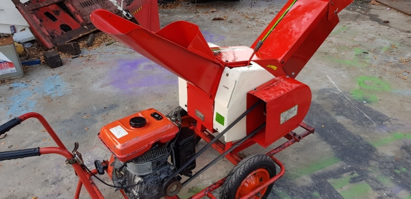 เครื่องสับกิ่งไม้   สอบถามได้ต่อรองได้ขายได้ขาย