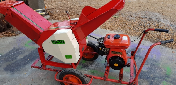 เครื่องสับกิ่งไม้   สอบถามได้ต่อรองได้ขายได้ขาย