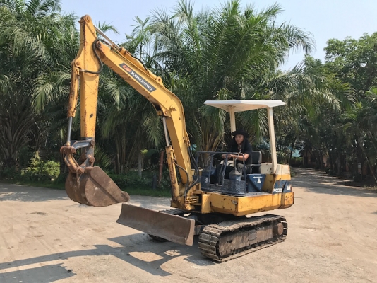 ขายKOMATSU PC30-6 คอนโทลดี ปั้มแรง แน่นๆ สวยเดิมจากญี่ปุ่น100\% ทำงานสมบูรณ์ทุกระบบ รับรองไม่ผิดหวัง 235,000 เท่านั้น!!