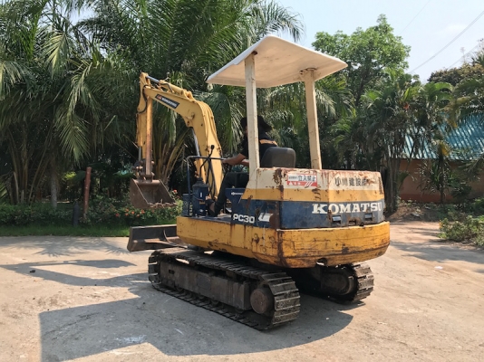 ขายKOMATSU PC30-6 คอนโทลดี ปั้มแรง แน่นๆ สวยเดิมจากญี่ปุ่น100\% ทำงานสมบูรณ์ทุกระบบ รับรองไม่ผิดหวัง 235,000 เท่านั้น!!