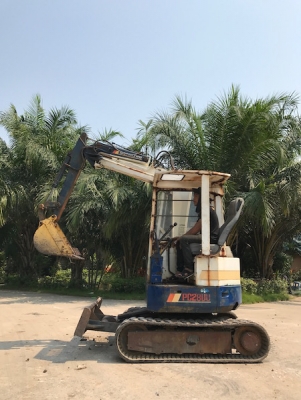 ขายKOMATSU PC28 uu (pc30)คอนโทลดี ปั้มแรง แน่นๆ สวยเดิมจากญี่ปุ่น100\% ทำงานสมบูรณ์ทุกระบบ รับรองไม่ผิดหวัง 195,000 เท่านั้น!!