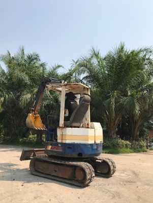 ขายKOMATSU PC28 uu (pc30)คอนโทลดี ปั้มแรง แน่นๆ สวยเดิมจากญี่ปุ่น100\% ทำงานสมบูรณ์ทุกระบบ รับรองไม่ผิดหวัง 195,000 เท่านั้น!!